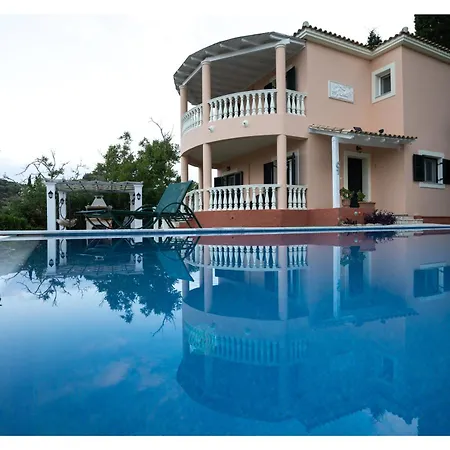 Armonia A & B Villa *