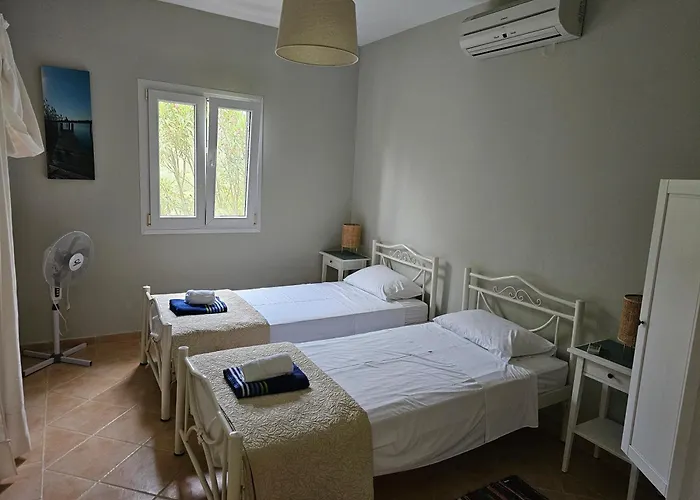Villa Armonia A & B Kavvadades