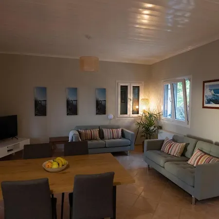 Villa Armonia A & B Villa Kavvadades